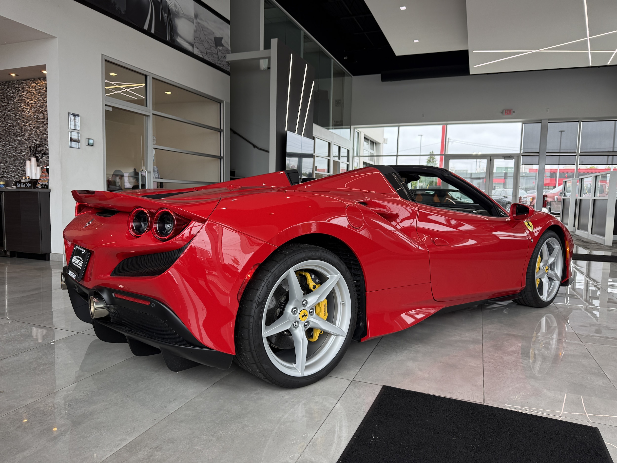 ferrari f8 tributo spider 2021 ZFF93LMA1M0265276 image ferrari f8 tributo spider 2021 ZFF93LMA1M0265276 image